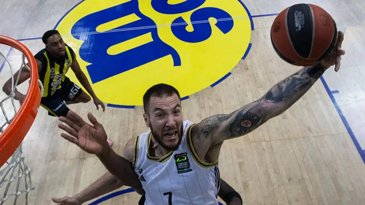 Partizan Belgrade Putuskan Panggil Kembali Joffrey Lauvergne Jelang Playoff