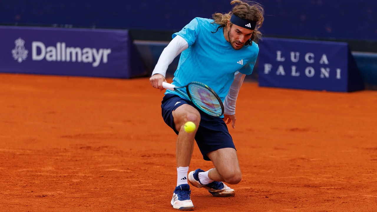 Peringkat Merosot, Stefanos Tsitsipas Siap Lakoni Turnamen Level Rendah