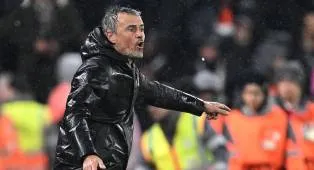 Seandainya Laga Basket, Luis Enrique Akan Minta Time Out Lawan Liverpool