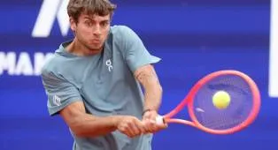 Aksi Jannik Sinner Kurangi Tekanan Bagi Petenis Lain, Klaim Flavio Cobolli