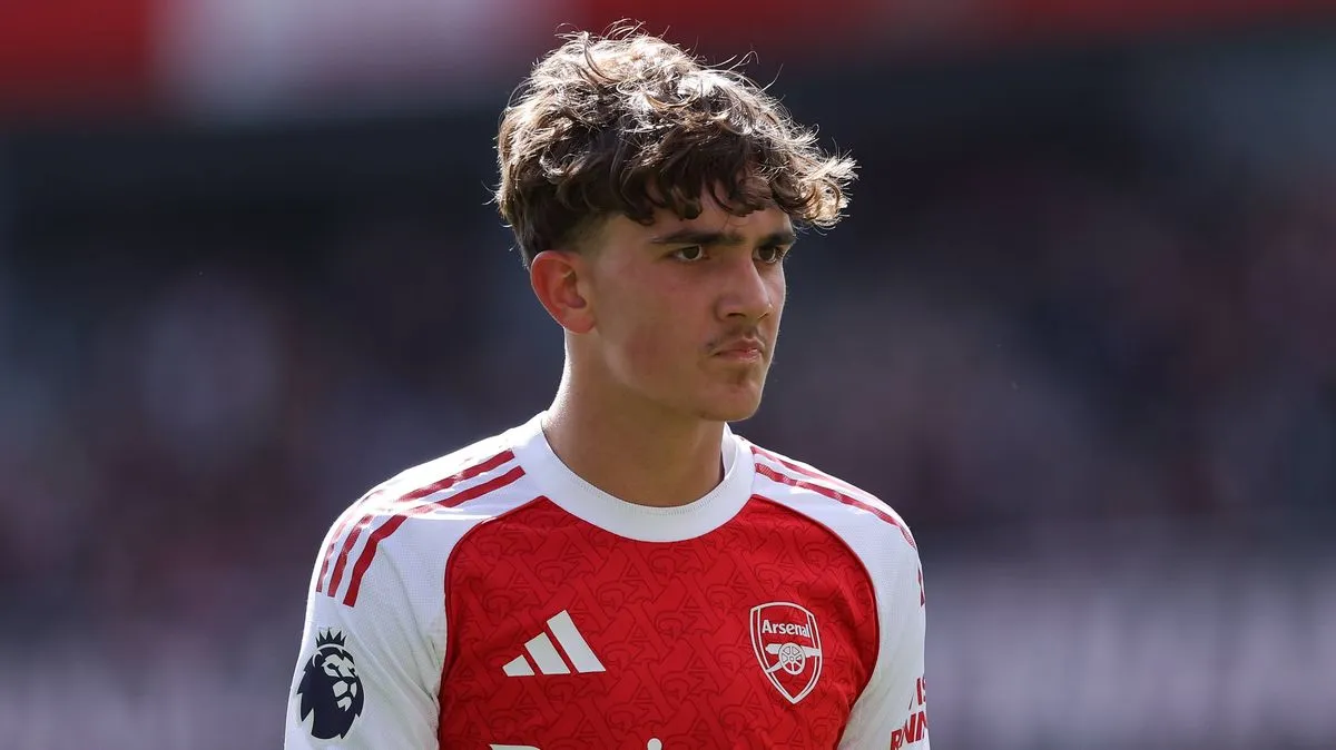 Alex Iwobi Pilih Rio Ngumoha Setelah Tampil Mengesankan - sumber: (footballlondon)