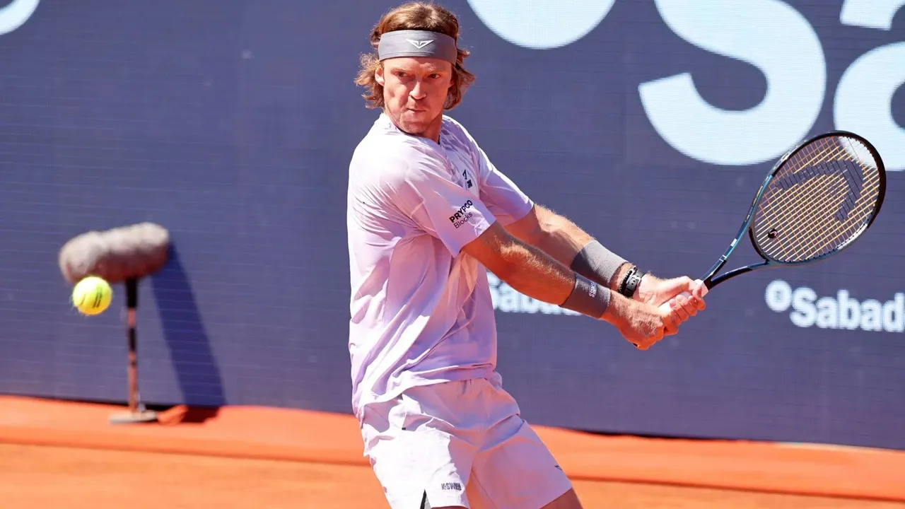 Andrey Rublev Pulangkan Tomas Machac Dari Barcelona