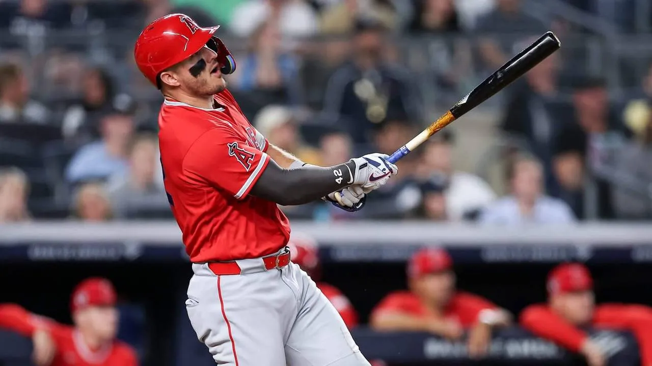 Mike Trout menjadi pemain pertama yang mampu mencetak lima home run dalam satu seri di Yankee Stadium sejak stadion tersebut dibuka pada 2009. (Foto: AP)