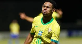 Buru Bintang Palmeiras, Liverpool Hadapi Saingan Berat dari Manchester City