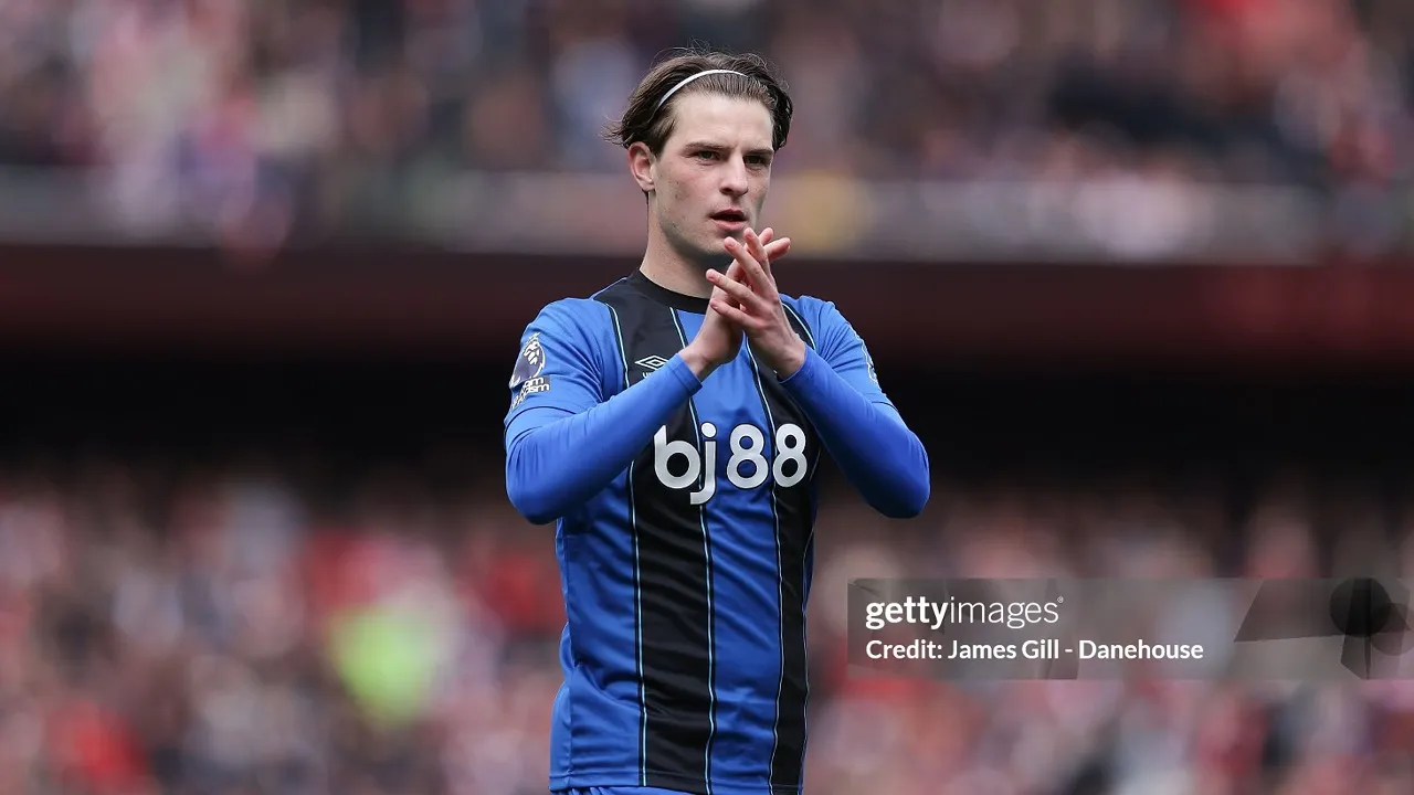 Alex Scott masuk rencana Chelsea gantikan Enzo Fernandez