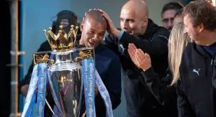Fernandinho Cerita Peran Pelindung di Balik Pesona City Era Pep Guardiola