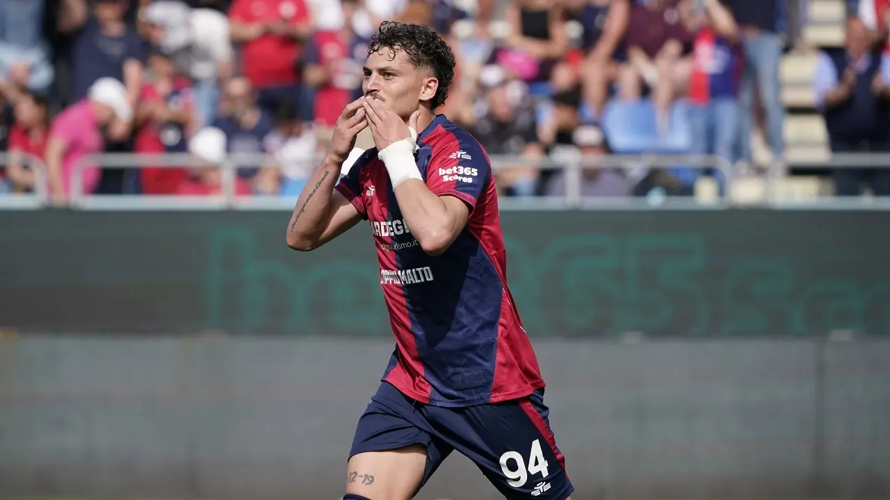 Kembali Sebagai Lawan, Sebastiano Esposito Curi Perhatian San Siro