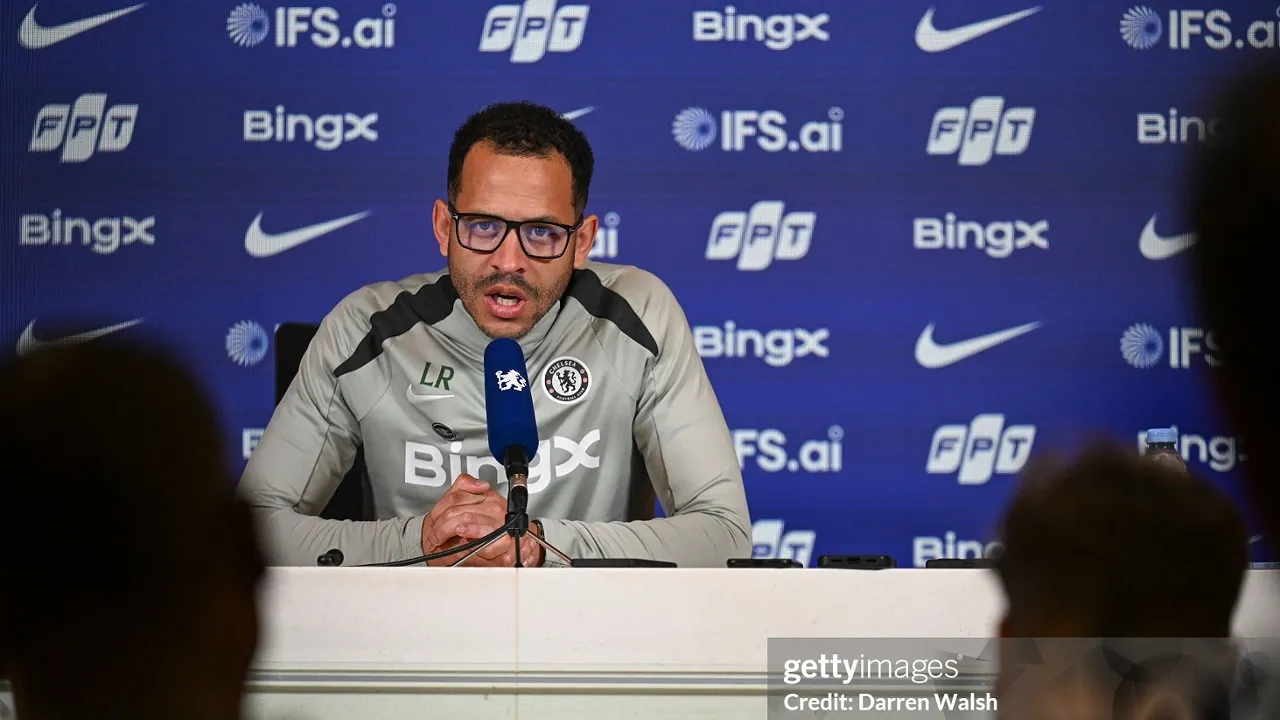 Liam Rosenior Akui Chelsea Kehabisan Waktu ke Liga Champions