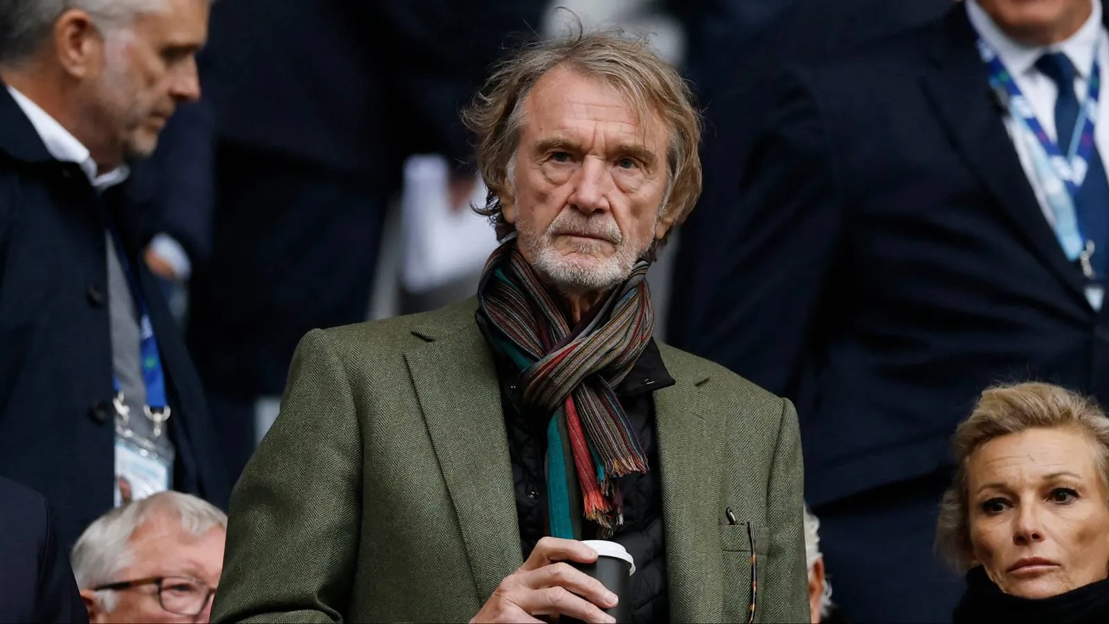 Manchester United Pertimbangkan Rekrut Manajer Kelas Dunia Saingi Arteta - sumber: (givemesport)