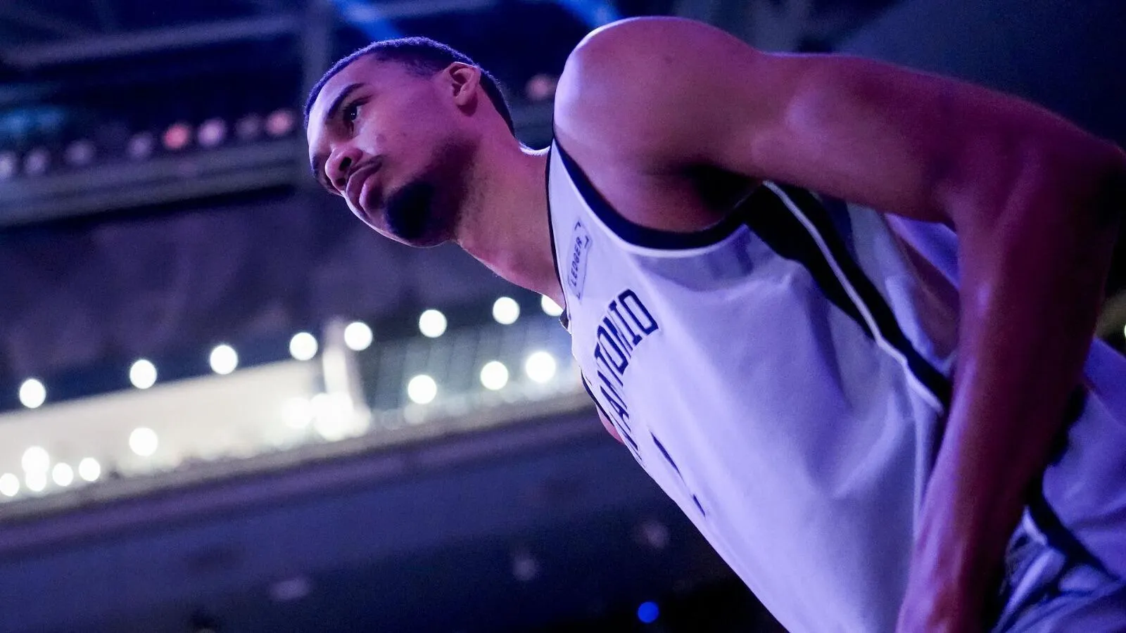 Wembanyama Sabet Magic Johnson Award PBWA 2026 - sumber: (mainbasket)