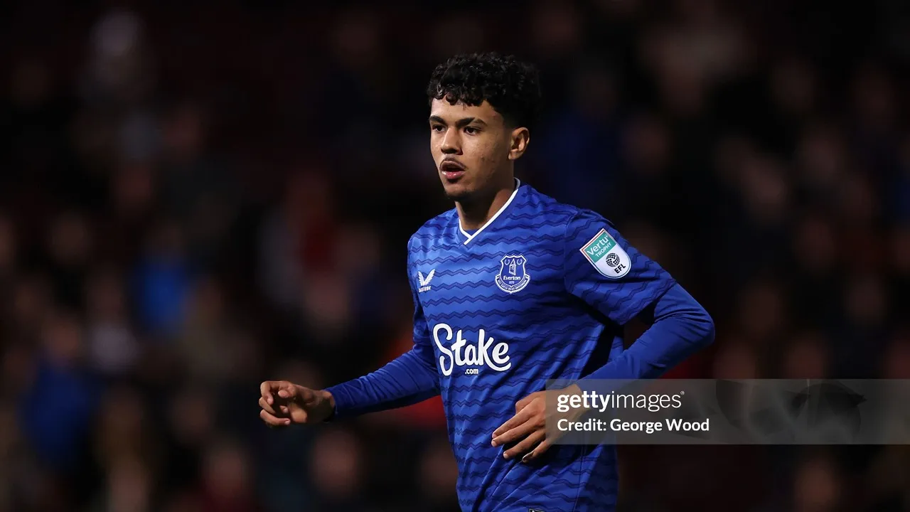 Adam Aznou berpotensi hengkang dari Everton musim panas