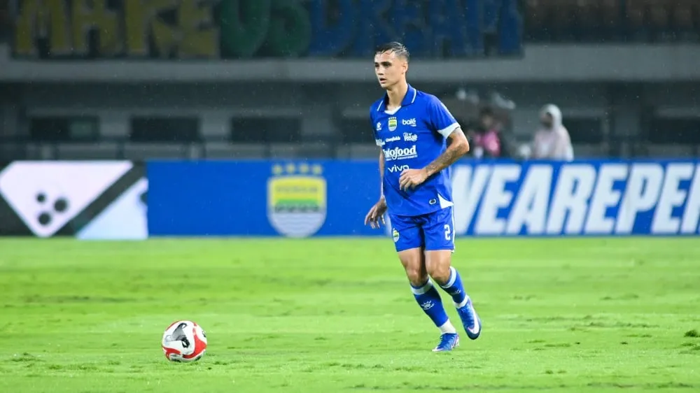 Eliano Reijnders Amati Performa Ivar Jenner dalam Bursa Transfer - sumber: (ileagueid)