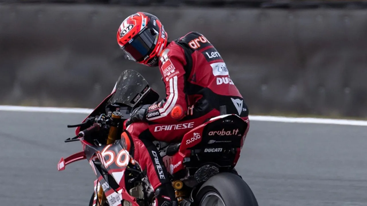 Hasil Race 1 WSBK Belanda: Nicolo Bulega Belum Terkalahkan