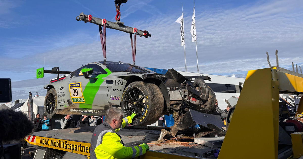 Kecelakaan Aston Martin Sebabkan Red Flag Lama di Nordschleife