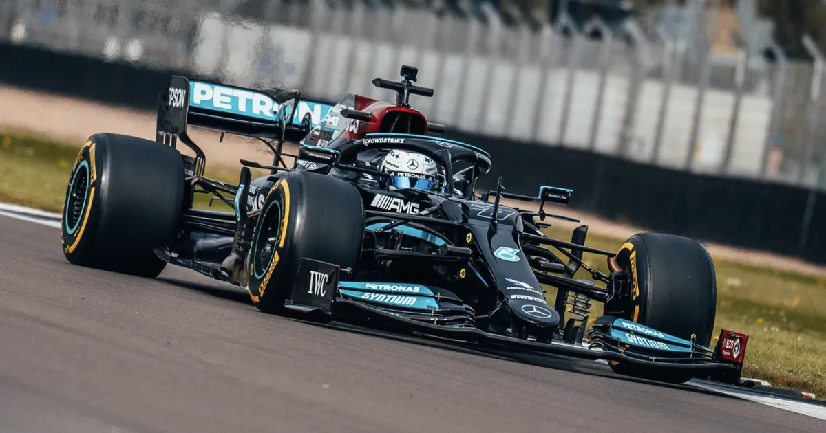 Mercedes Rilis Rekaman Debut F1 Doriane Pin - sumber: (racingnews365)