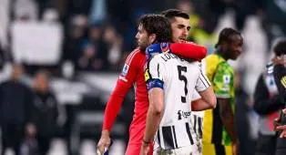 Perpanjang Kontrak di Juventus, Manuel Locatelli Dapat Pesan dari Legenda