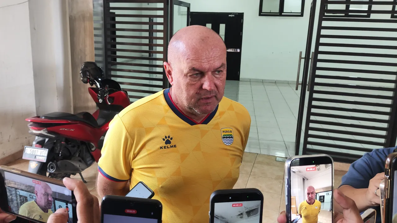 Pelatih Persib, Bojan Hodak