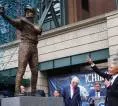 Seattle Mariners Perkenalkan Patung Ichiro Suzuki untuk Penggemar