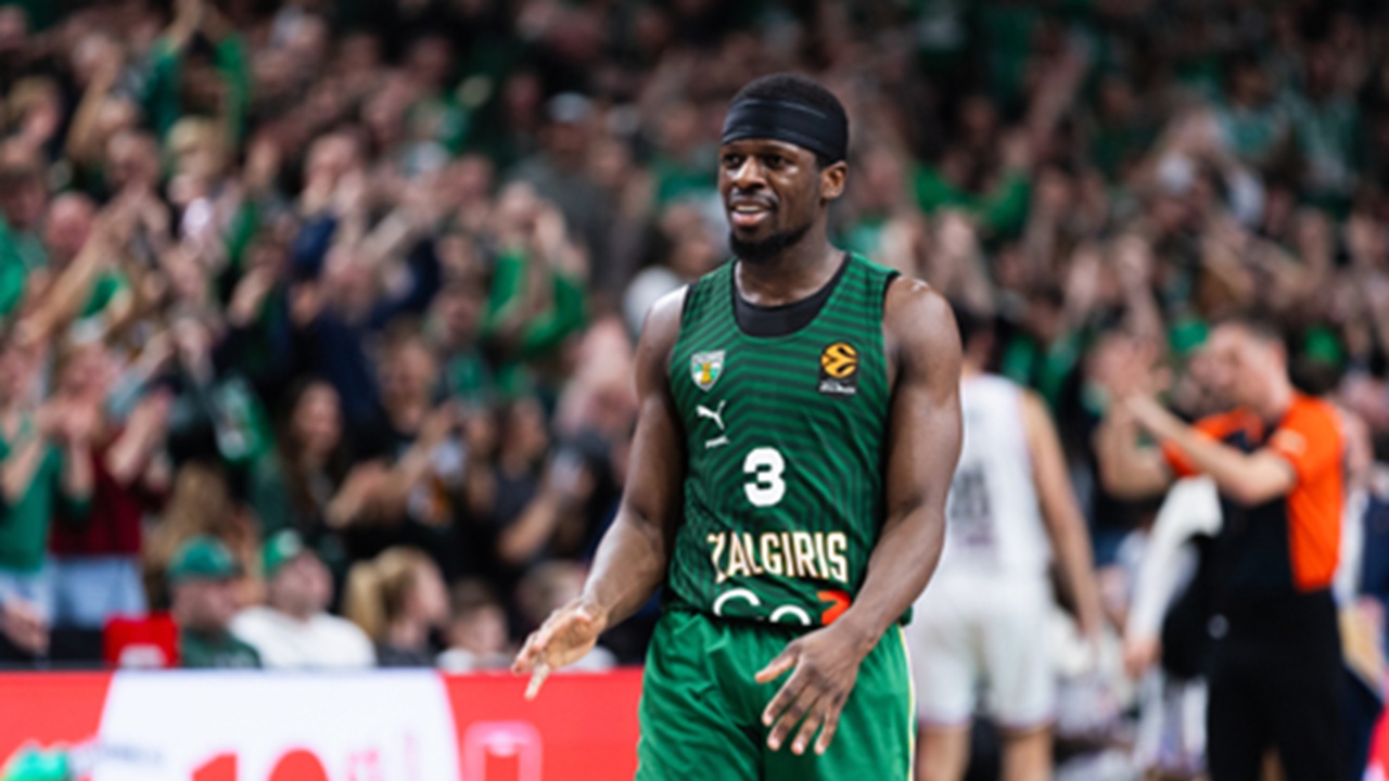 Sylvain Francisco Merasa Layak Mendapatkan Gelar MVP EuroLeague