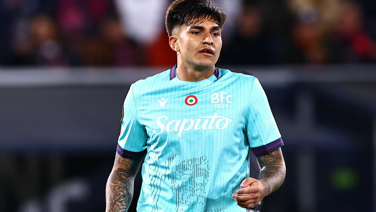 Tambah Amunisi di Lini Depan, MU Serius Kejar Santiago Castro