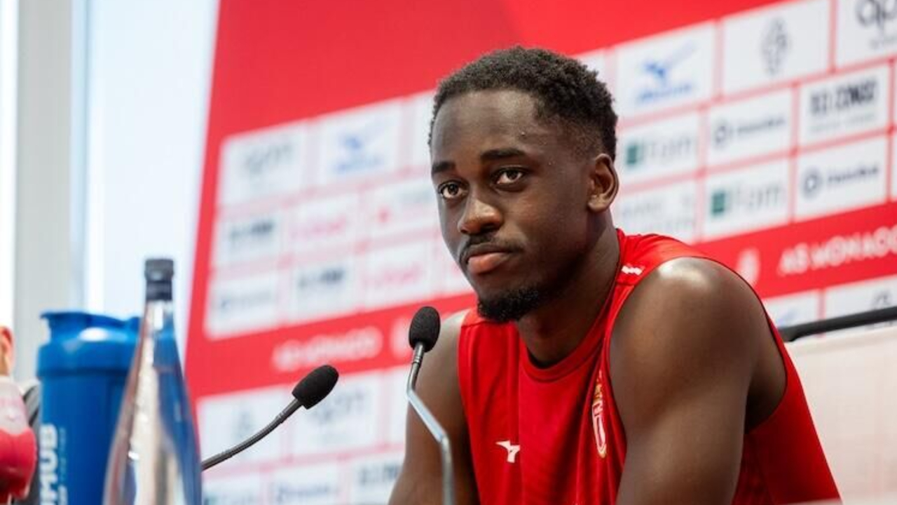 Teze: Respons Terbaik Usai Dikalahkan Paris FC Adalah Menang Lawan Auxerre