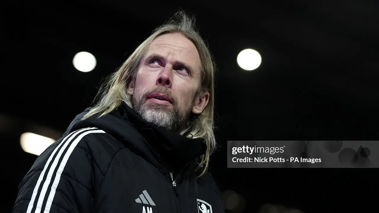 Unai Emery puji Austin MacPhee sebagai kunci bola mati Aston Villa