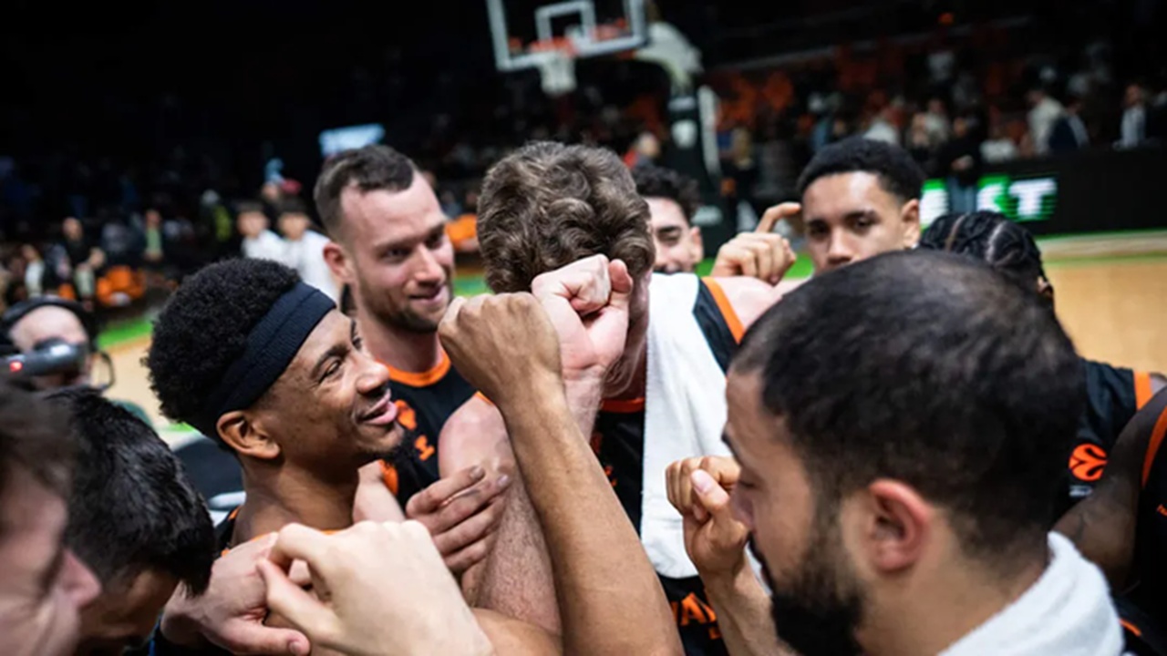 Valencia Basket Kunci Posisi Kedua Usai Libas Dubai Basketball