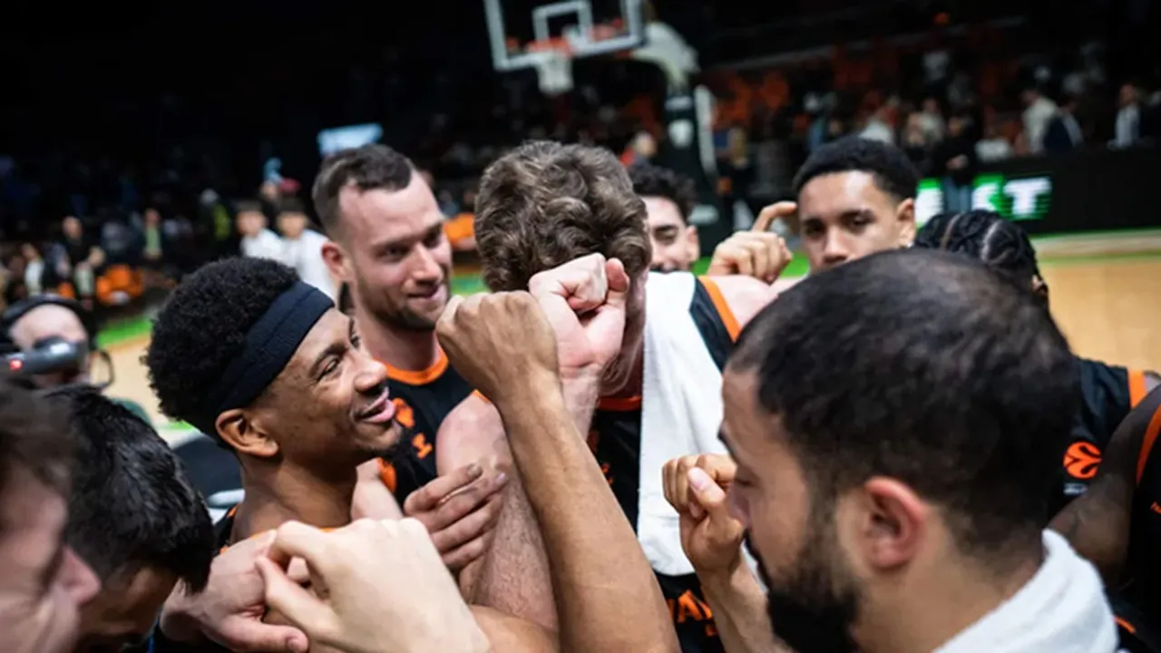 Valencia Basket Kunci Posisi Kedua Usai Libas Dubai Basketball