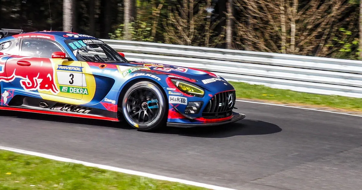 Verstappen Terima Hukuman Tiga Posisi di Grid Nürburgring - sumber: (racingnews365)