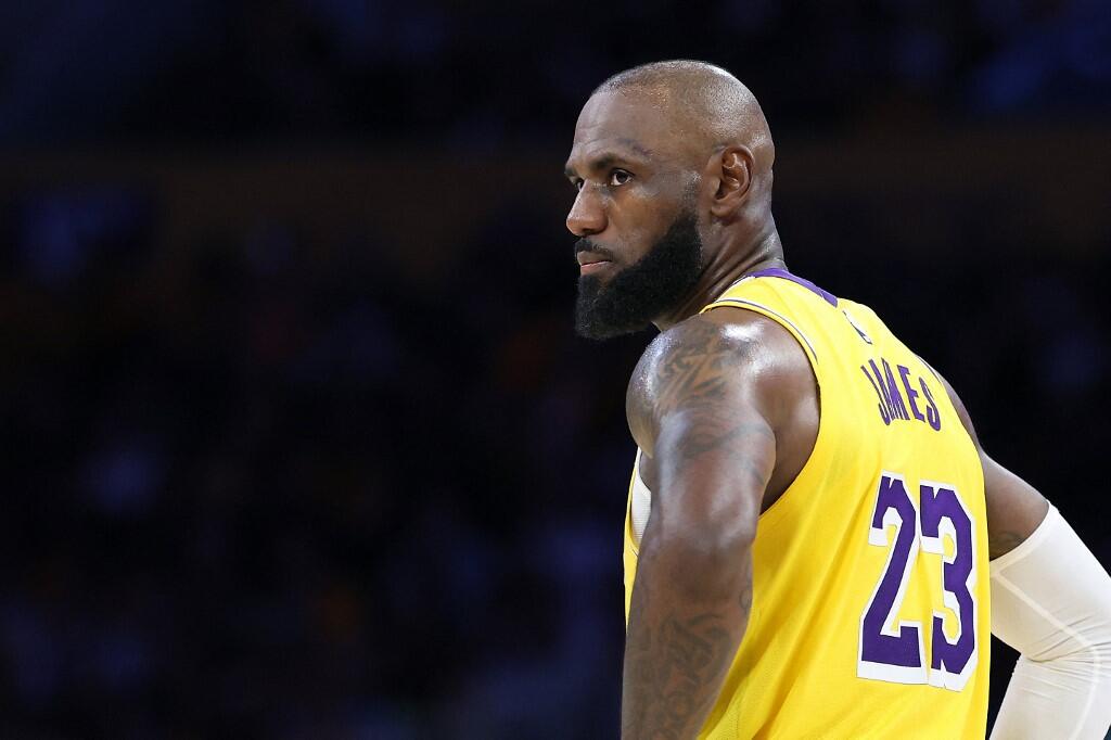 Adam Silver Optimis LeBron James Lanjut Musim Depan