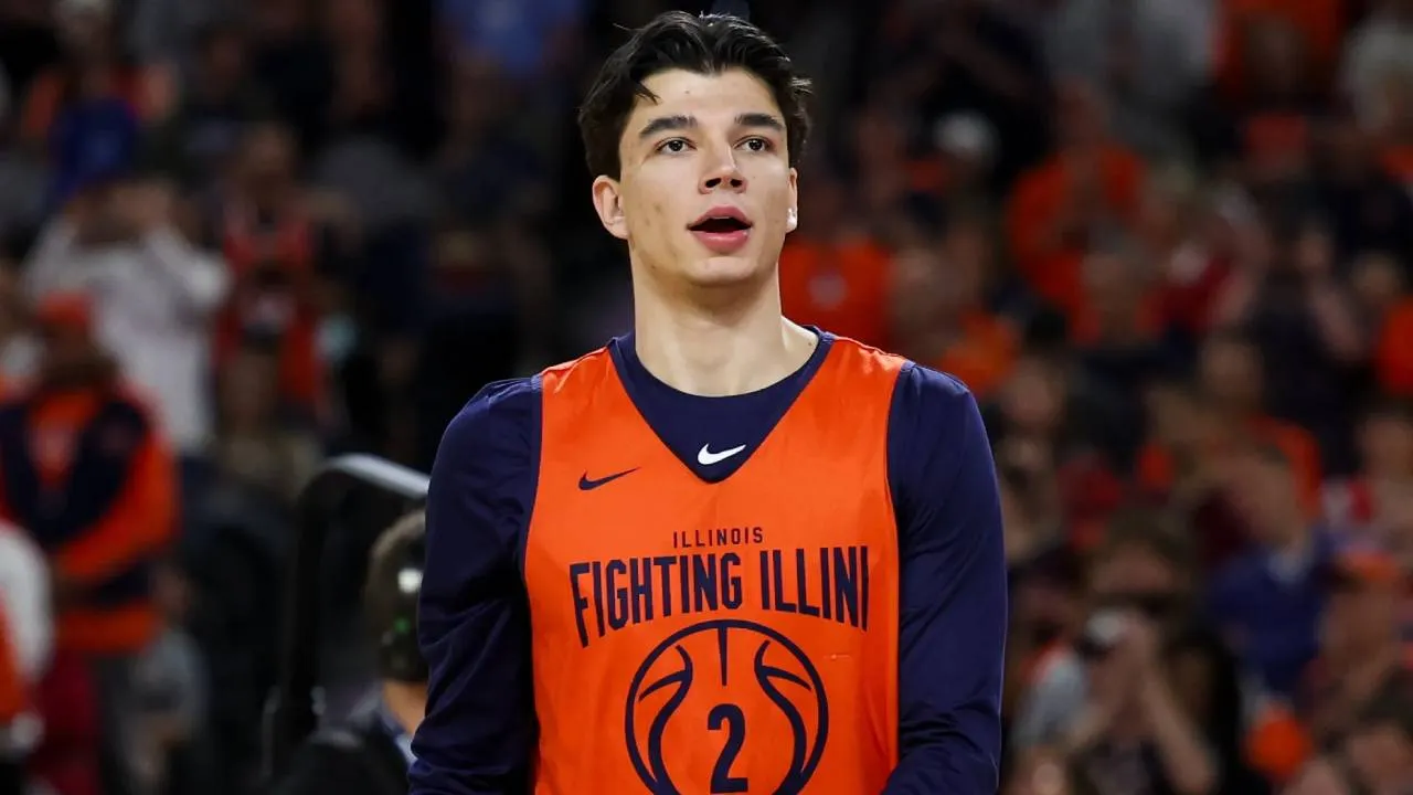 Andrej Stojakovic, yang merupakan putra legenda NBA Peja Stojakovic, menunjukkan peran penting dalam perjalanan Illinois di turnamen NCAA. (Foto: AP)