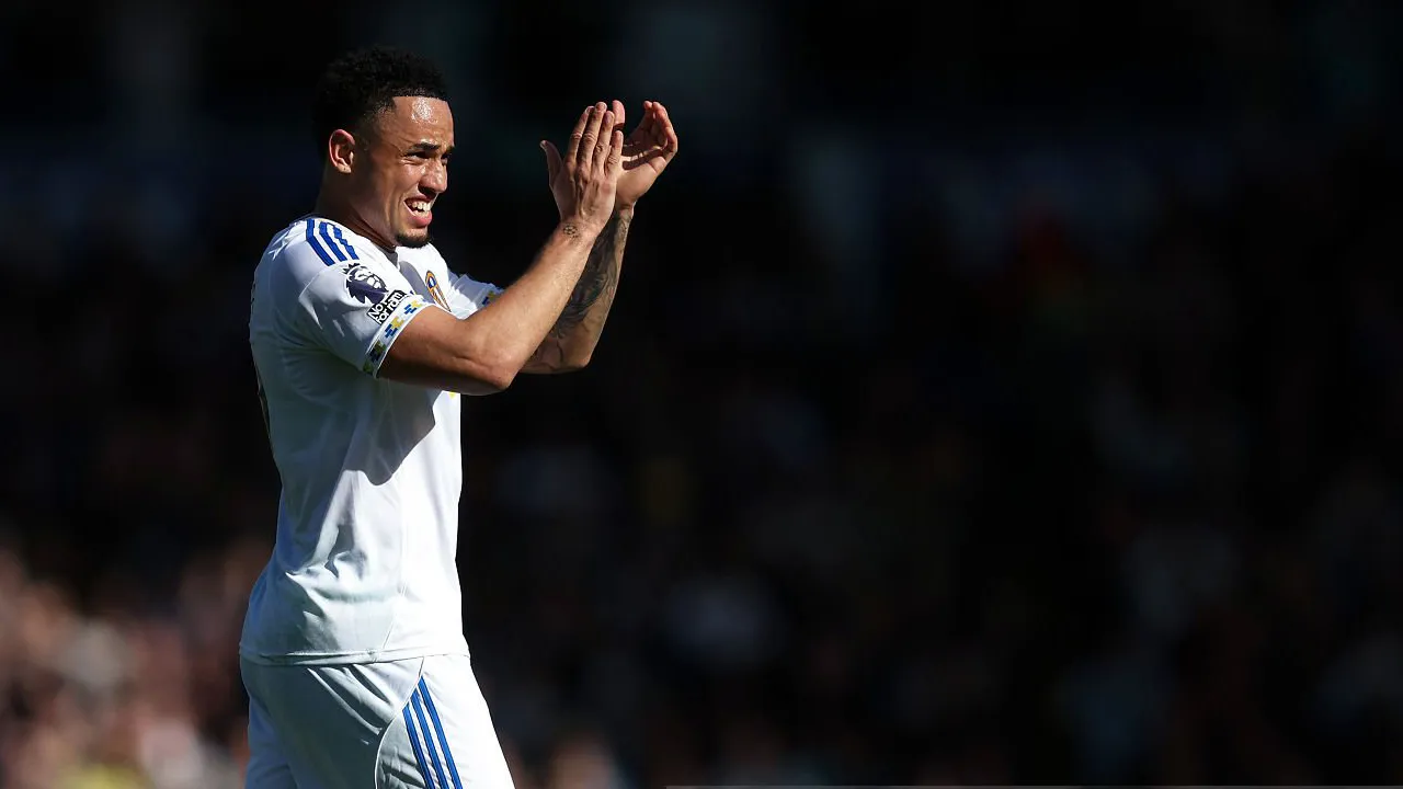 Bahagianya Noah Okafor Bantu Leeds Kalahkan Wolves