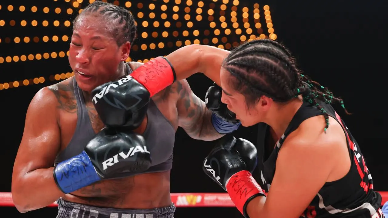 Claressa Shields Tanggapi Kekalahan KO Shadasia Green dari Daniels