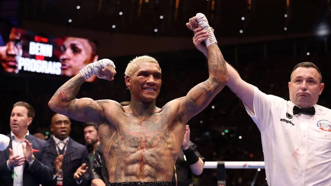 Conor Benn baru saja meraih kemenangan angka mutlak atas Regis Prograis dalam duel catchweight 150 pound di Tottenham. (Foto: Fight TV)