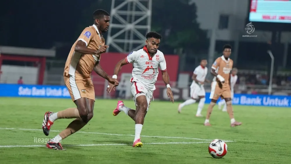 Damion Lowe Siap Bertarung Melawan Persib - sumber: (ileagueid)