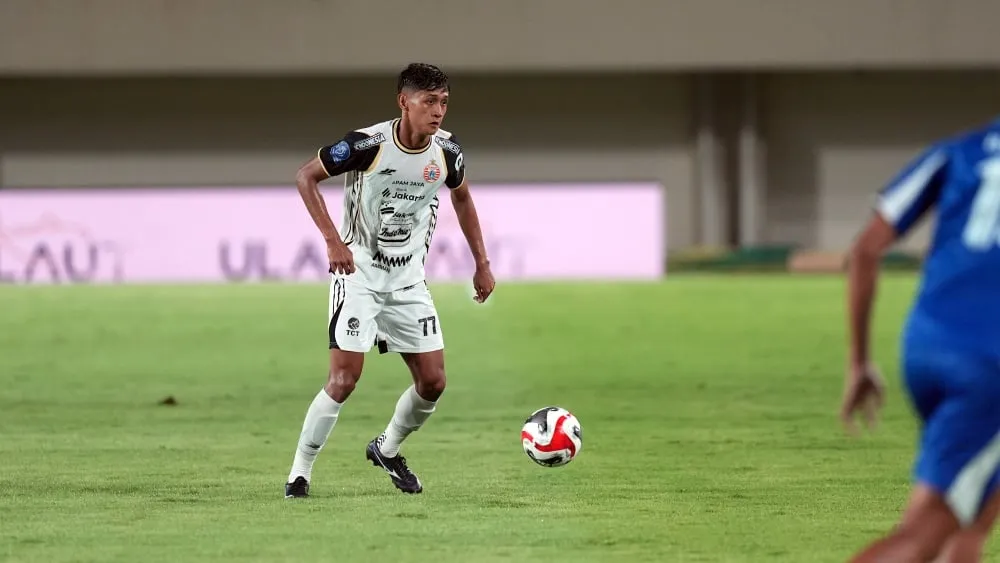 Dony Tri Kembali Sabet Penghargaan Pemain Muda Terbaik Bulan Ini - sumber: (ileagueid)