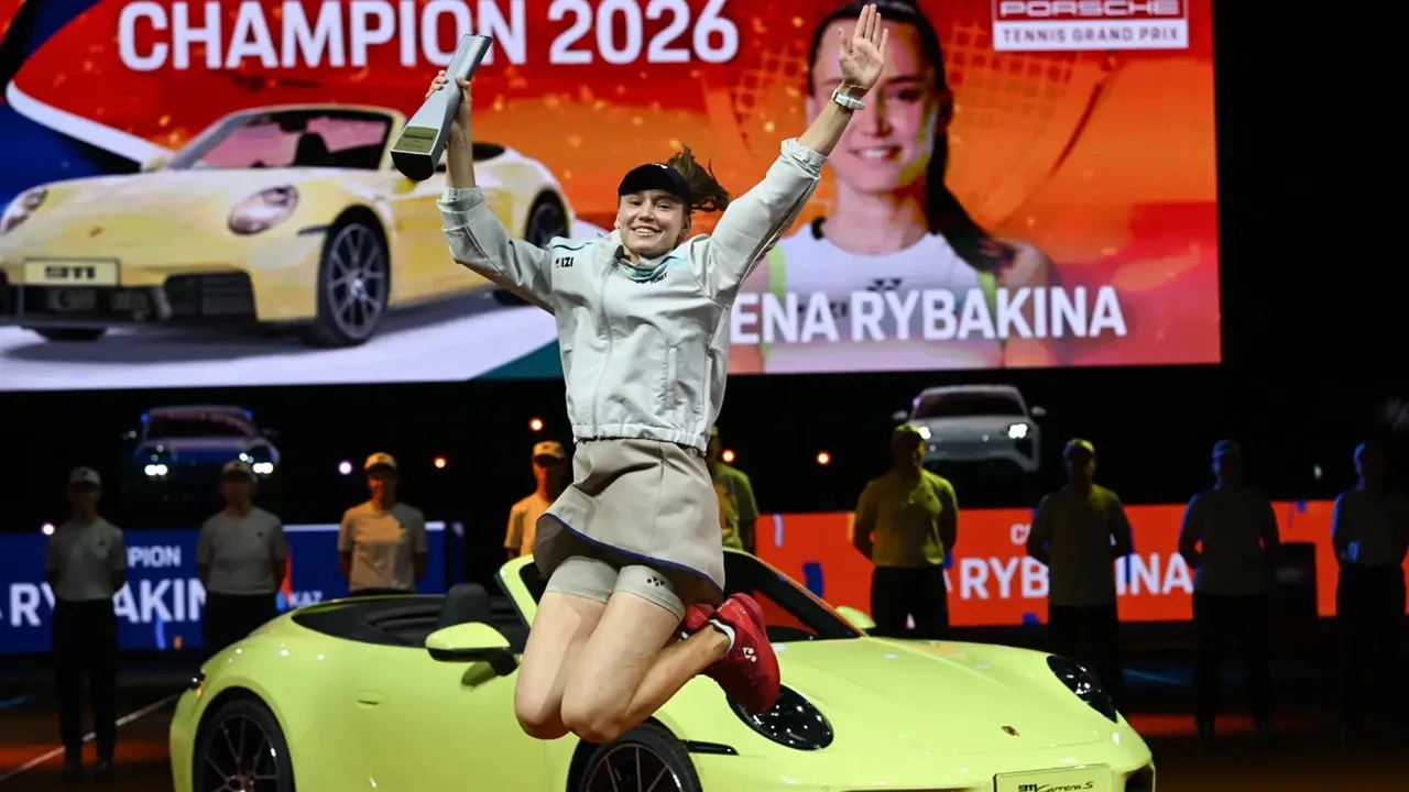 Karamkan Karolina Muchova, Elena Rybakina Angkat Trofi Kemenangan Di Stuttgart