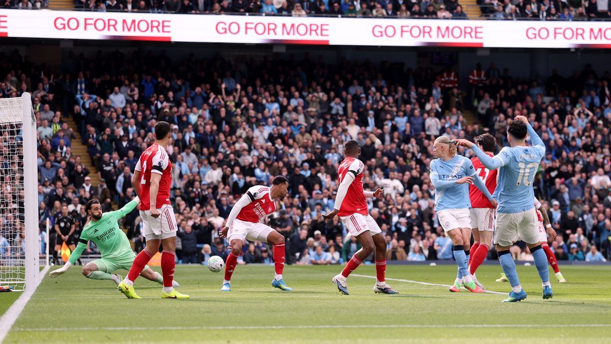 Gary Neville Kritik Arsenal Sebelum Kontroversi VAR