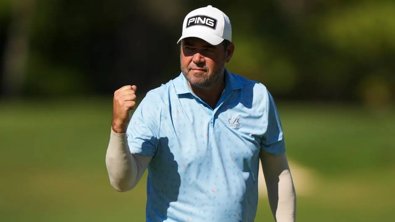 Keith Horne kini berada di posisi teratas dengan total 11-under 205, unggul satu pukulan dari sejumlah pesaing terdekatnya. (Foto: AP)