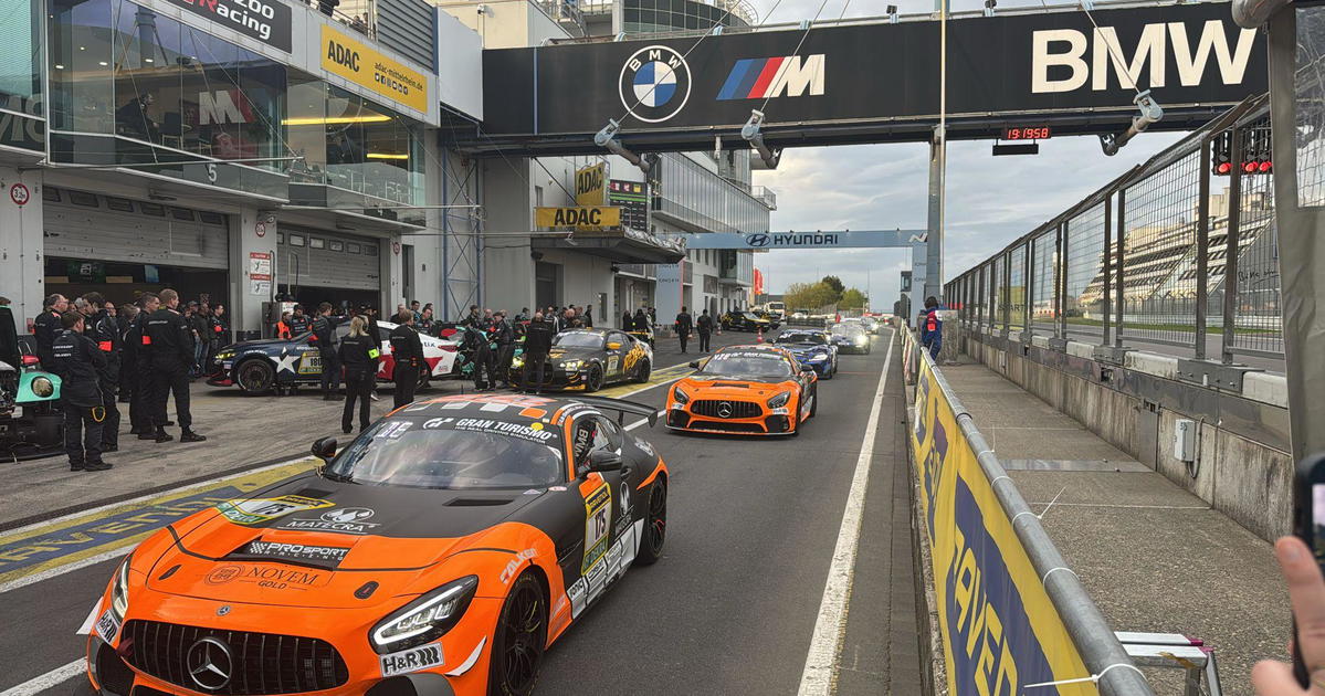 Konferensi Pers di Nurburgring Usai Insiden Lomba