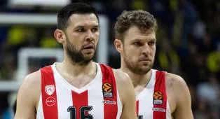 Kostas Papanikolaou Pecahkan Rekor Olympiacos