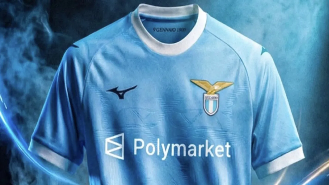 Jersey Lazio dengan sponsor Polymarket