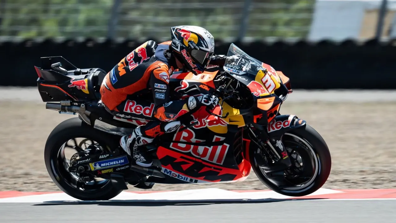 Pedro Acosta sebut trek lurus bukan lagi jadi keunggulan KTM.