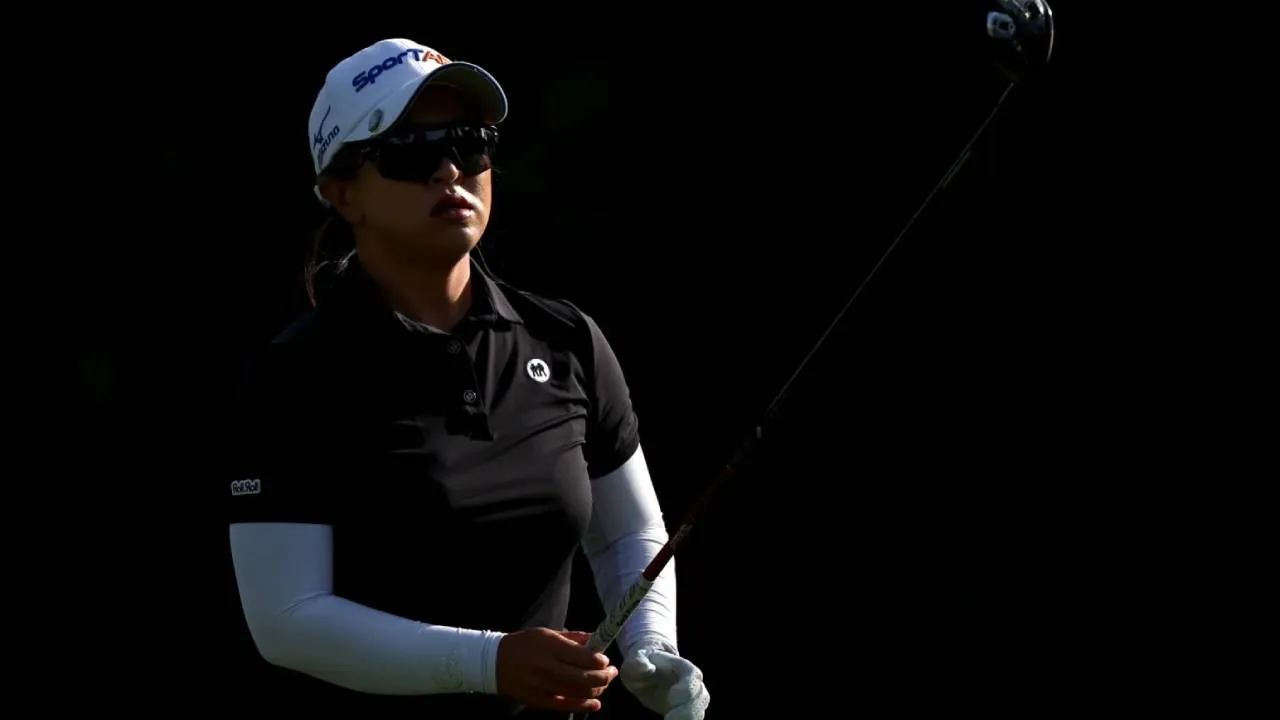 Dengan total 14-under, Sei Young Kim unggul satu pukulan atas pesaing terdekatnya menjelang akhir pekan turnamen. (Foto: AP)