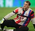 Uli Hoeness Bujuk Manuel Neuer Bertahan Satu Tahun Lagi di Bayern Munich