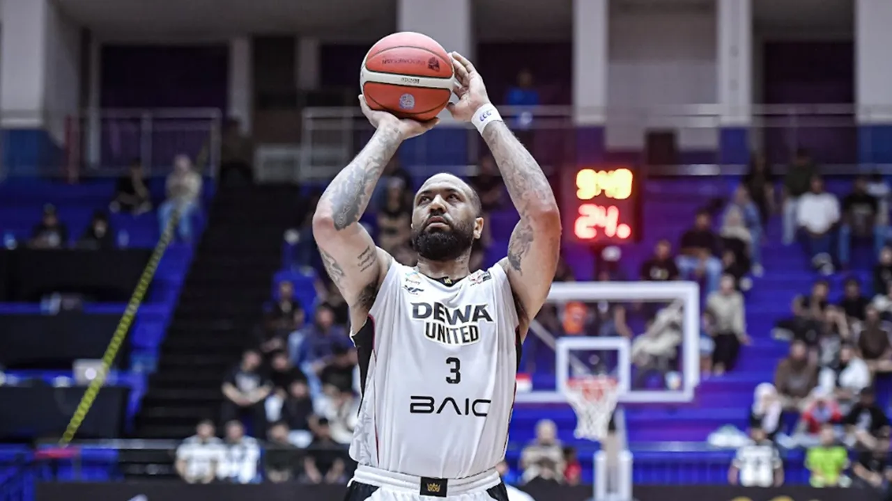 Agustí Julbe Salut dengan Kontribusi Troy Gillenwater