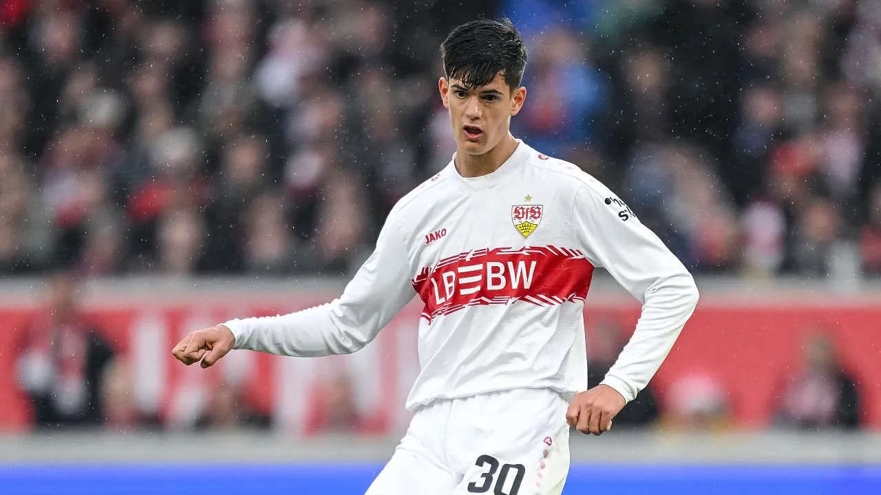 Chema Andres Akui Stuttgart Sudah Berjuang, Tapi Bayern Terlalu Kuat