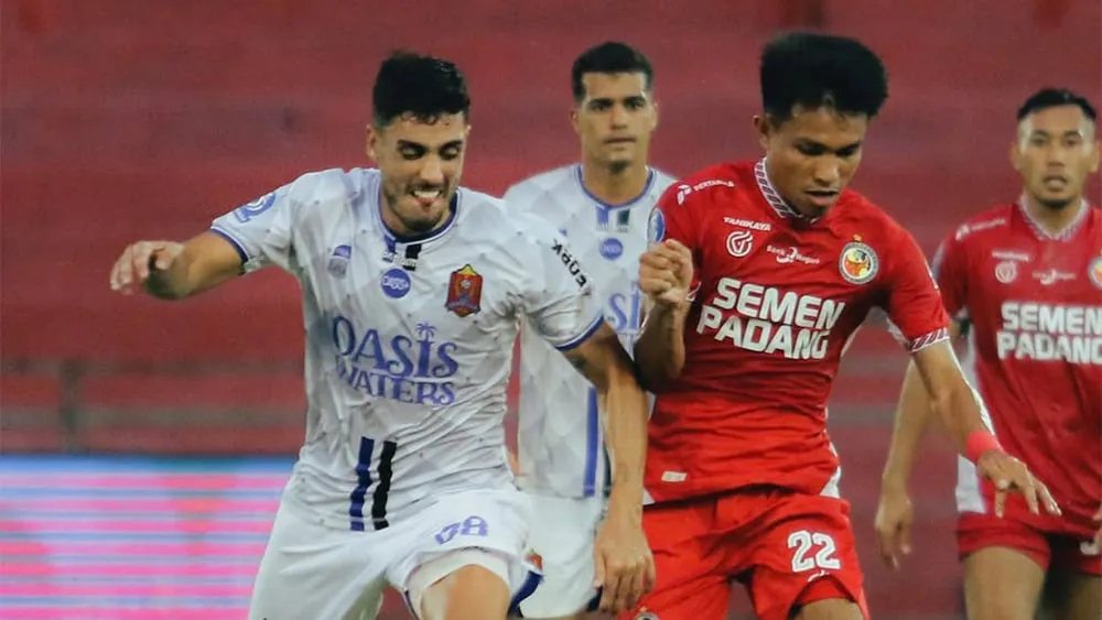 Evaluasi Konsentrasi Menjadi Fokus Utama Imran Nahumarury untuk Kemajuan Semen Padang - sumber: (ileagueid)