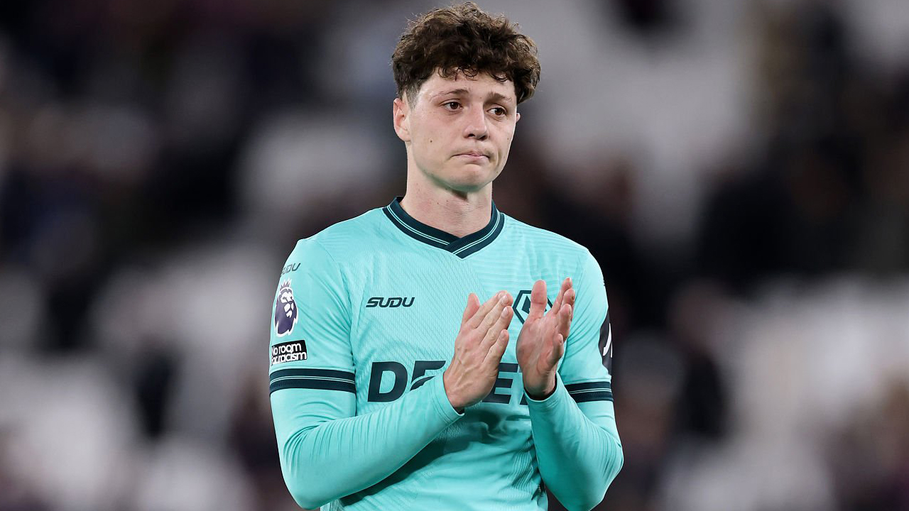 Leeds United Pertimbangkan Transfer Ladislav Krejci dari Wolves