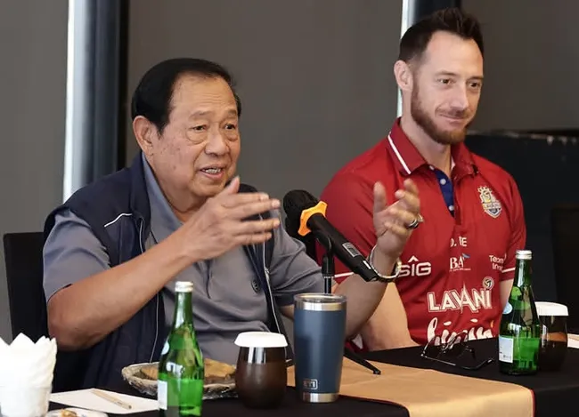 SBY Bekali Tim LavAni Jelang Laga Penentuan di Grand Final Proliga 2026 Yogyakarta - sumber: (blokbojonegoro)